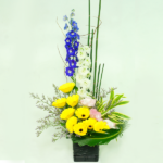Mixed flower arrangement by Wenghoa.com
