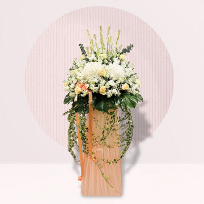 Graceful Memorial Tribute Stand